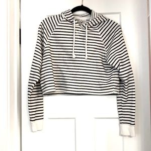 H&M Hooded crop top